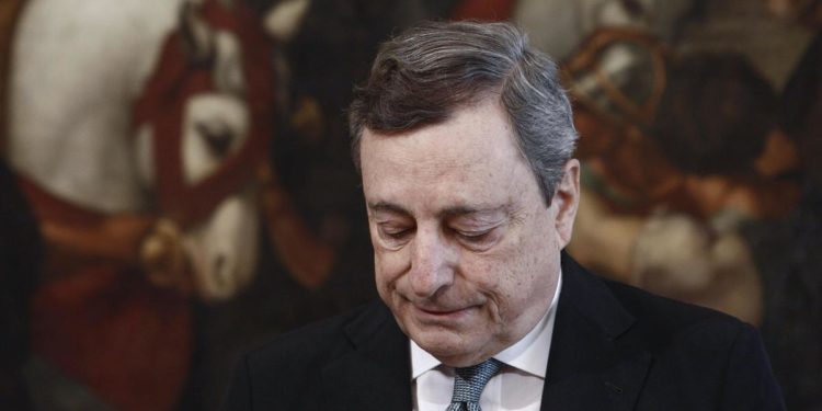 Crisi governo, ipotesi dimissioni Draghi: cosa succede