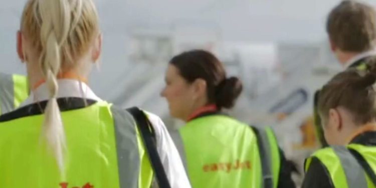 Easyjet, troppi ritardi e cancellazioni: salta il direttore operativo