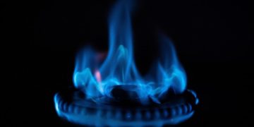 Gas, l’Ue risparmia per l’inverno: si lavora a price cap