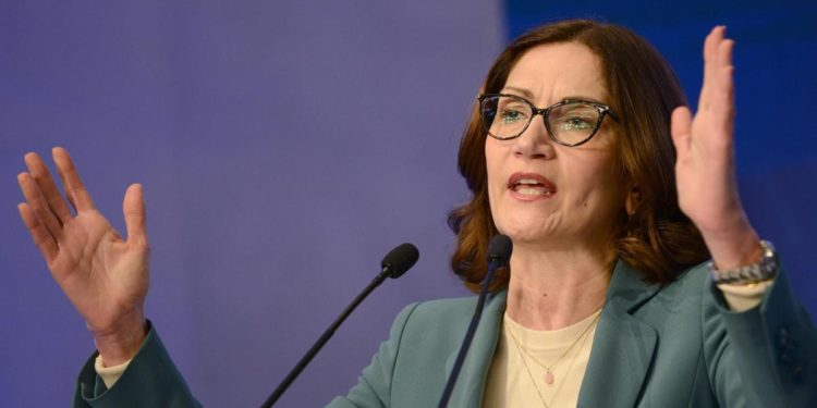 Crisi governo, Gelmini: “Lascio Forza Italia, ha voltato spalle a italiani”