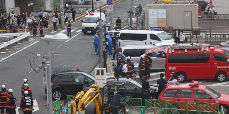 Giappone, chi è l’uomo fermato per spari a Shinzo Abe