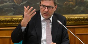Governo, Giorgetti: “Non decido io se restare”