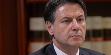 M5S, Conte: “Due mandati? Non mando in soffitta chi difende nostri ideali”