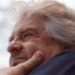 Salario minimo, Beppe Grillo: “9 euro soglia di dignità”
