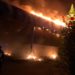 Fiamme nella notte in un capannone abbandonato a Garbagnate