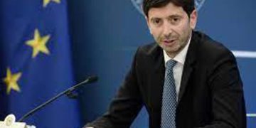 Covid, Speranza: “Quasi 40 mln di booster, avanti con campagna”