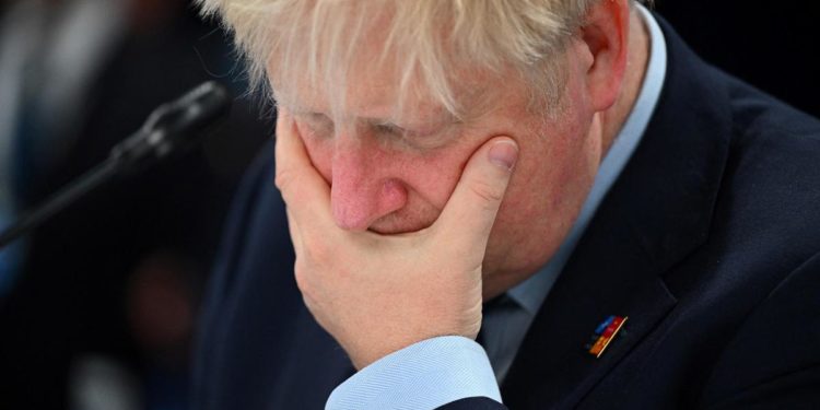 Gb, altre dimissioni nel governo Johnson