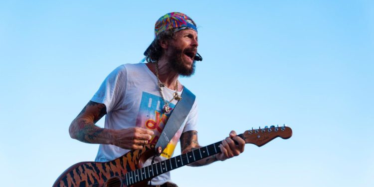 Jova Beach Party, Codacons attacca: “Intollerabile che produca danni all’ambiente”