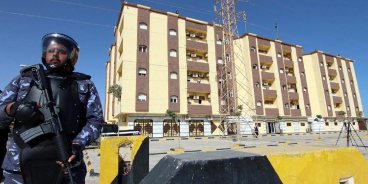 Libia, assalto al parlamento di Tobruk