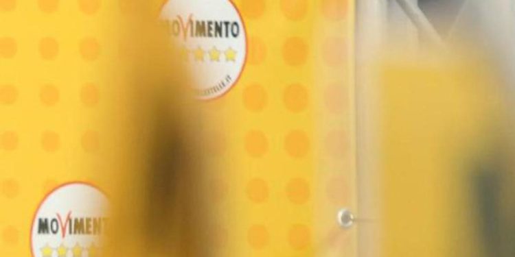 M5S, ciclone Grillo sui 2 mandati. Pressing su Conte per deroghe