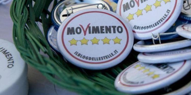 M5S, ‘sondaggio interno’: per 1 sostenitore su 2 meglio al voto senza alleanze