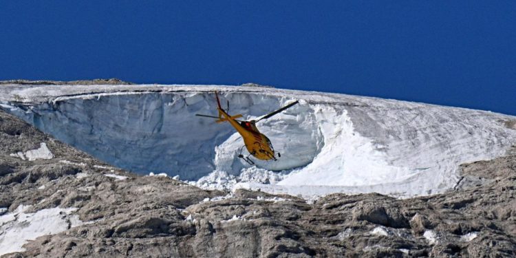 Crollo Marmolada, secondo giorno di ricerche via terra