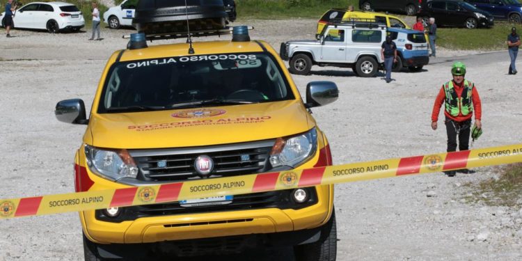 Crollo Marmolada, ricerche continuano: oggi lutto cittadino in Val di Fassa