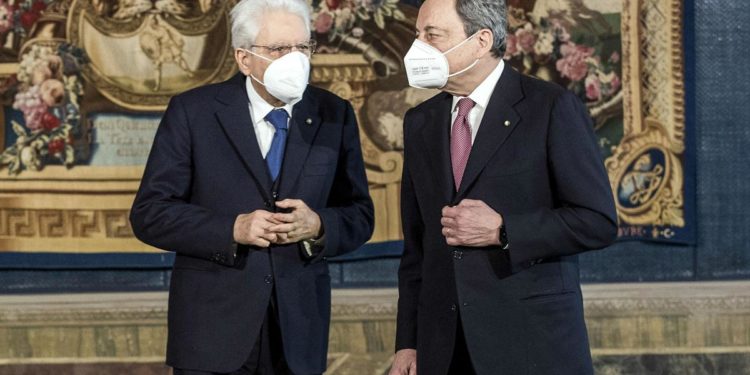 Crisi governo, no a dimissioni Draghi e rinvio a Camere: scelta Mattarella, precedenti