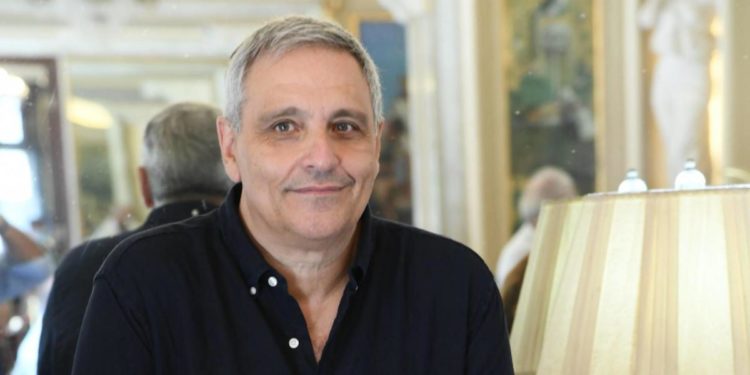 Maurizio de Giovanni dimesso dall’ospedale