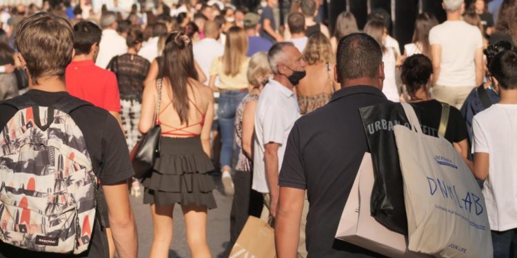 Covid oggi Italia, 96.384 contagi e 134 morti: bollettino 15 luglio