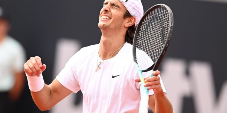 Atp Amburgo 2022, Musetti batte Alcaraz e vince torneo