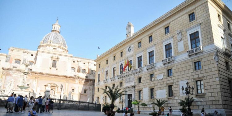 Bimbo morto a Sharm, oggi i funerali: lutto cittadino a Palermo