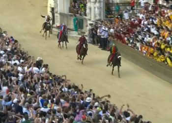 Palio di Siena 2022, vince il Drago