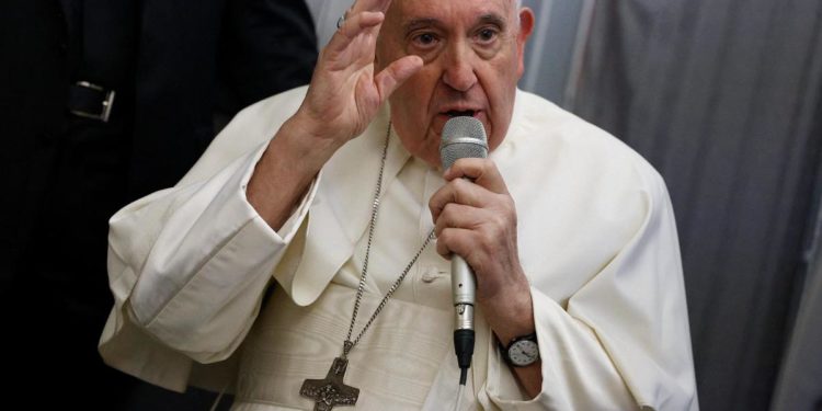 Papa: “Draghi leader di alta qualità internazionale”