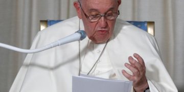 Appello del Papa: “Fermare le guerre, armi non portano pace”