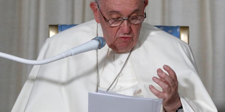 Appello del Papa: “Fermare le guerre, armi non portano pace”