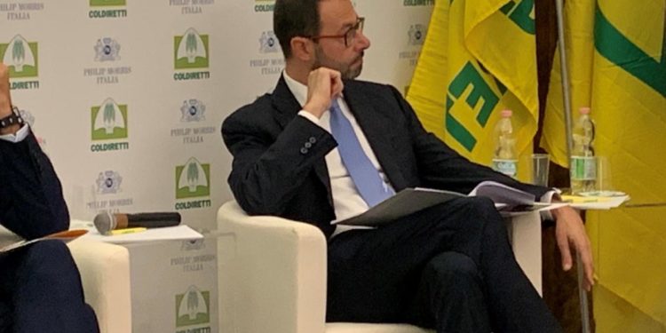 Patuanelli: ‘Filiera tabacchicola ha visione, innovazione ed etica, è modello da replicare’