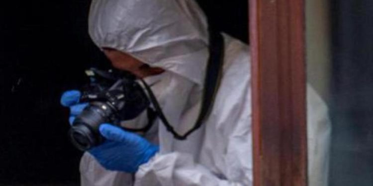 Roma, operaio muore a 47 anni schiacciato da pannelli di legno