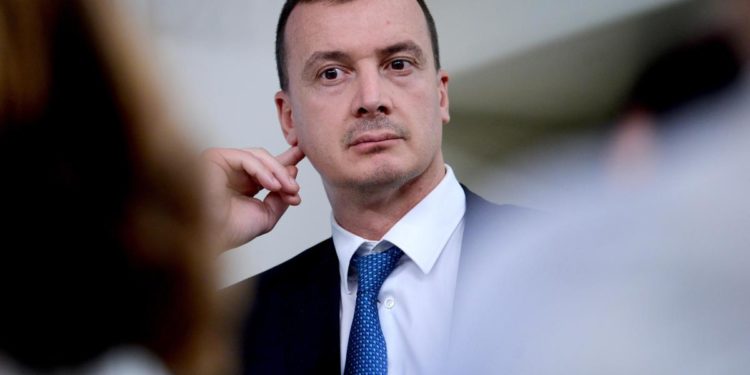 M5S, Casalino: “Non ho incarichi politici né decido, basta macchina fango contro me”
