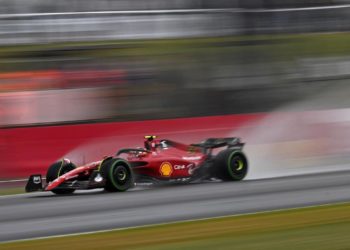 F1 Gp Silverstone, Sainz in pole con la Ferrari