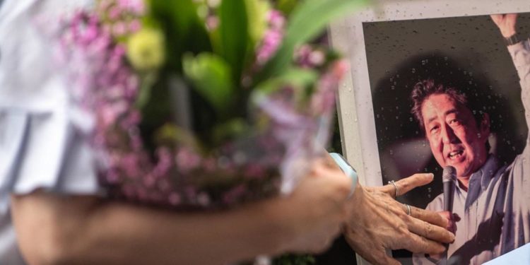 Morte Shinzo Abe, killer voleva uccidere leader gruppo religioso