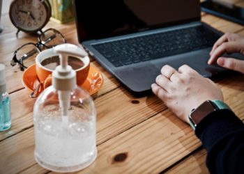 Smart working, verso la proroga per fragili e genitori di under 14