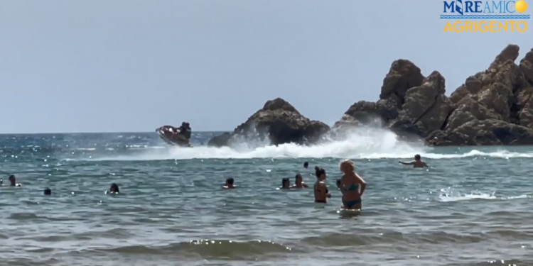 Mareamico: “Moto d’acqua da Far west nelle spiagge agrigentine”