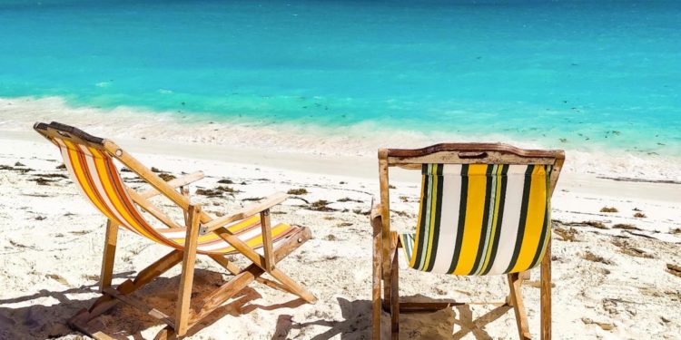 Bassetti: “Mascherina in spiaggia? Solo quella per fare snorkeling”