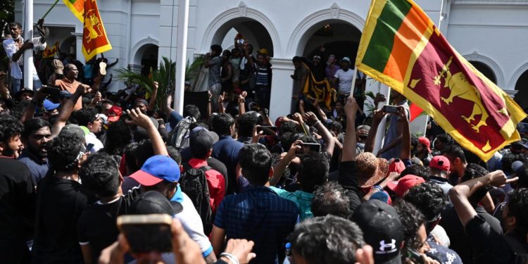 Sri Lanka, proteste continuano: un morto e 42 feriti