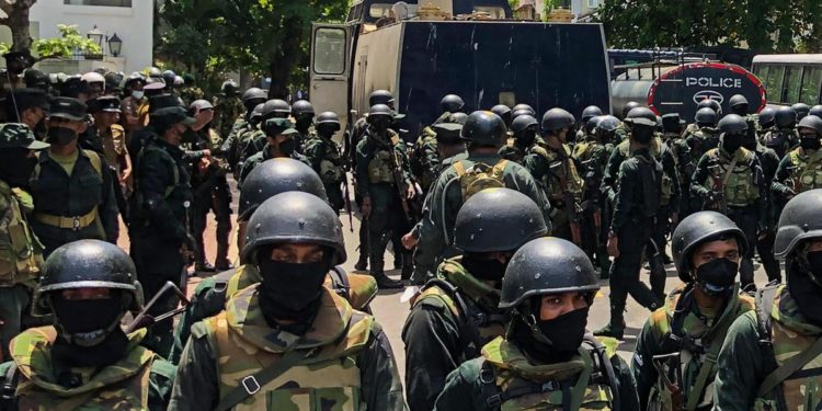 Sri Lanka, stato d’emergenza dopo fuga presidente
