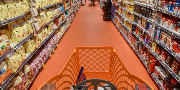 Inflazione accelera a giugno: +8% in un anno, mai così dal 1986