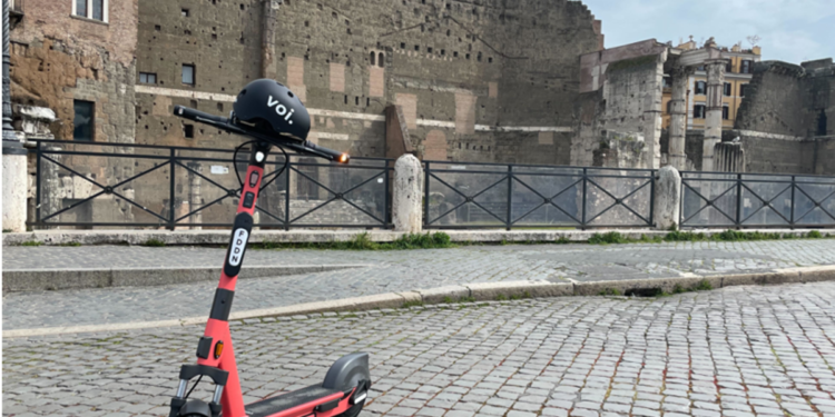 Monopattini, in Italia il primo esperimento al mondo contro parcheggi selvaggi