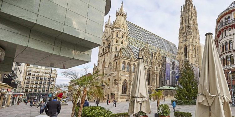 Covid e isolamento positivi, stop a misura in Austria