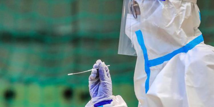 Quarantena Covid light, Gismondo: “Subito, si è aspettato troppo”