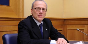 Forza Italia, dimissioni Vito: scoppia il caso