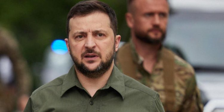 Ucraina, Zelensky: “Russia occupa ancora 2.610 città e villaggi”