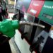 Prezzi benzina e diesel in Italia oggi, prezzi in calo: nuovi tagli