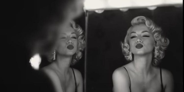 Agli eredi di Marilyn piace ‘Blonde’, anche Brad Pitt difende Ana de Armas
