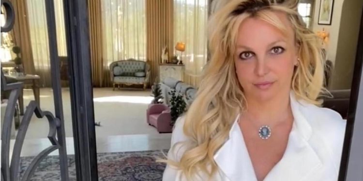 Elton John conferma il duetto con Britney Spears