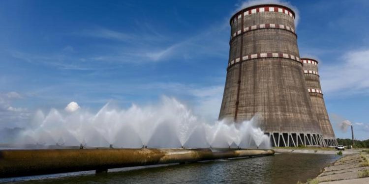 Ucraina, Kiev: “Centrale nucleare Zaporizhzhia non è esplosa per miracolo”