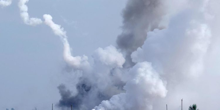 Ucraina, nuove esplosioni in Crimea. Mosca: “Atto di sabotaggio”