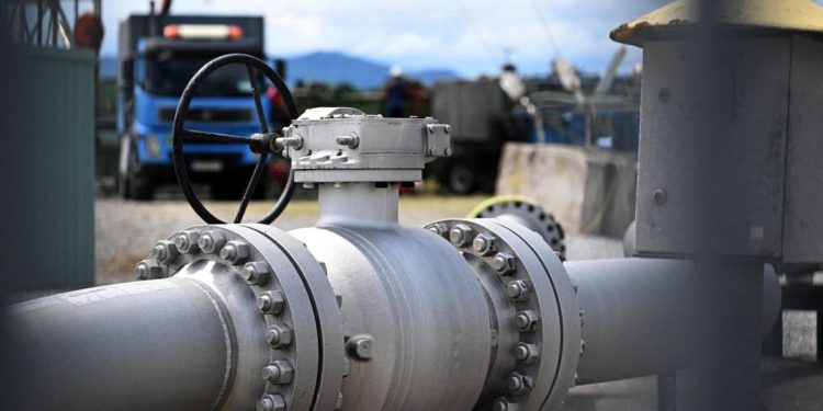 Gas, Italia resta in pre allerta: fornitura Russia cala al 18%