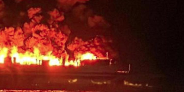 Svezia, traghetto in fiamme con 300 passeggeri