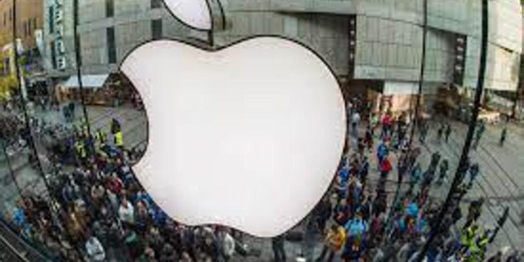 Apple, scoperte due falle nella sicurezza: lanciato aggiornamento software